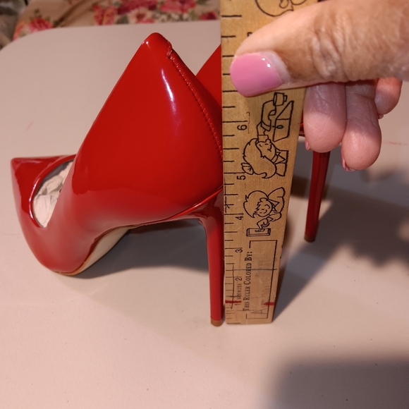 Women Pumps - Picture 4 of 4